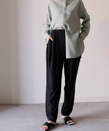 多機能テーパードパンツ
