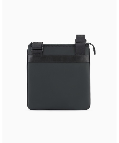 ARMANI EXCHANGE（アルマーニエクスチェンジ）の「【A|X アルマーニ エクスチェンジ】AXロゴ フラットショルダーバッグ（ショルダーバッグ・メンズ・ダークグリーン・FREE）」の2枚目の写真