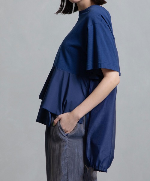 MARECHAL TERRE（マルシャルテル）の「フリルジョイントトップス（Tシャツ/カットソー・レディース・ベージュ/ブラック/カーキ/オフホワイト/ブルー・MEDIUM）」の6枚目の写真