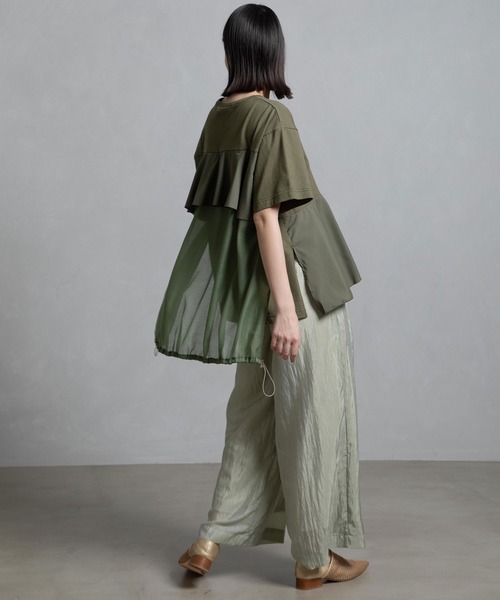 MARECHAL TERRE（マルシャルテル）の「フリルジョイントトップス（Tシャツ/カットソー・レディース・ベージュ/ブラック/カーキ/オフホワイト/ブルー・MEDIUM）」の13枚目の写真