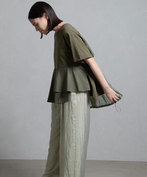 MARECHAL TERRE（マルシャルテル）の「フリルジョイントトップス（Tシャツ/カットソー・レディース・ベージュ/ブラック/カーキ/オフホワイト/ブルー・MEDIUM）」の14枚目の写真