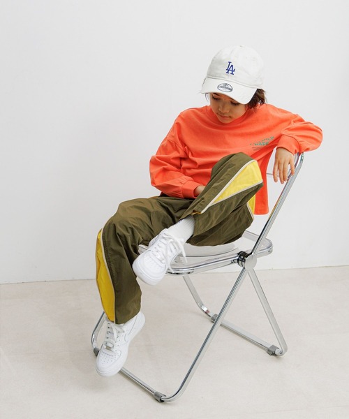 BAYFLOW（ベイフロー）の「[ファスナーの開閉でシルエットが変わる♪]サイドZIPナイロンパンツ(KIDS)（その他パンツ・キッズ・チャコール/カーキ・140cm/120cm/150cm/130cm/110cm）」の17枚目の写真