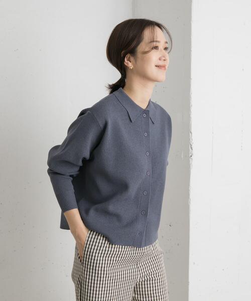 URBAN RESEARCH DOORS（アーバンリサーチドアーズ）の「衿付ニットカーディガン（カーディガン/ボレロ・レディース・ベージュ/ブルー・MEDIUM）」の22枚目の写真