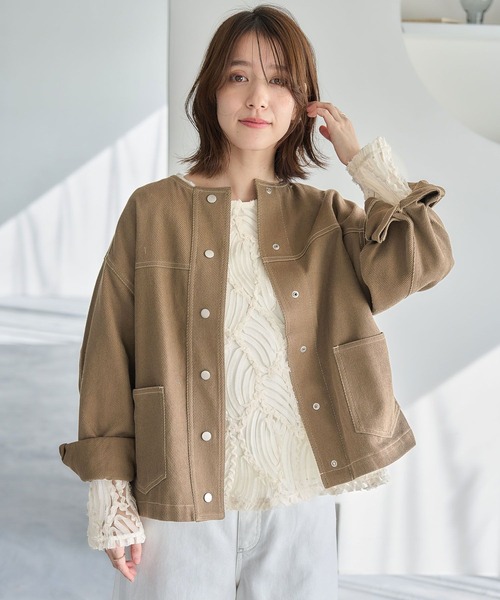 studio CLIP（スタディオクリップ）の「コットンノーカラーツイルジャケット（ノーカラージャケット・レディース・アイボリー/カーキ/ブラウン・FREE）」の11枚目の写真