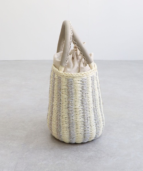 MIAN （ミアン）の「フィルム×ペーパー ストライプトートバッグ（かごバッグ・レディース・ゴールド/シルバー/ブラック・FREE）」の9枚目の写真