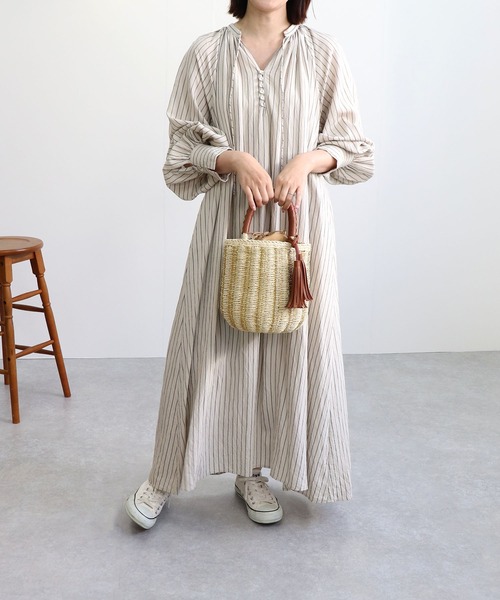 MIAN （ミアン）の「フィルム×ペーパー ストライプトートバッグ（かごバッグ・レディース・ゴールド/シルバー/ブラック・FREE）」の6枚目の写真