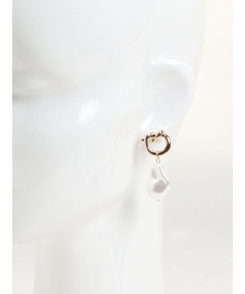 RESEXXY(リゼクシー)の「オイスターパールピアス(ピアス(両耳用)・レディース・シルバー/ゴールド・FREE)」の9枚目の写真