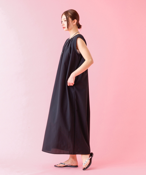 Rouge vif la cle（ルージュヴィフラクレ）の「【Le Melange/ル・メランジュ】ギャザーノースリブワンピース/多機能素材/ノースリーブ/ワンピース【WEB限定】（ワンピース・レディース・ブラック/モカ・フリー）」の13枚目の写真