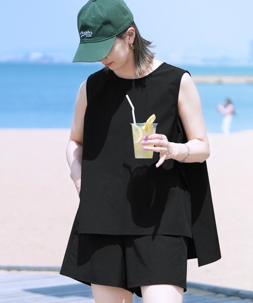 reca（レカ）の「ノースリサイドリボンラッシュガード（ラッシュガード・レディース・ブラック/グレイッシュベージュ・M）」の17枚目の写真