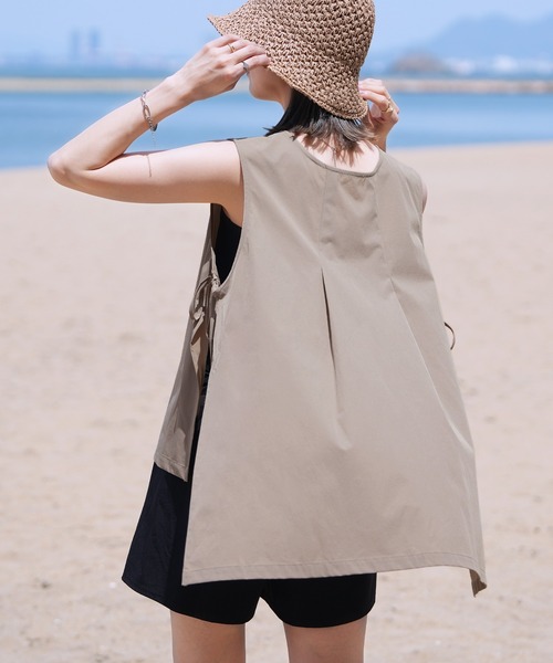 reca（レカ）の「ノースリサイドリボンラッシュガード（ラッシュガード・レディース・ブラック/グレイッシュベージュ・M）」の21枚目の写真