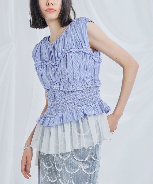 ELLEgirl(エルガール)の「シャーリングノースリーブブラウス(シャツ/ブラウス・レディース・ブラック/オフホワイト/ブルー系その他・FREE)」の3枚目の写真