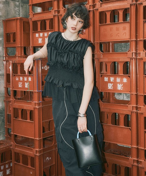 ELLEgirl(エルガール)の「シャーリングノースリーブブラウス(シャツ/ブラウス・レディース・ブラック/オフホワイト/ブルー系その他・FREE)」の14枚目の写真