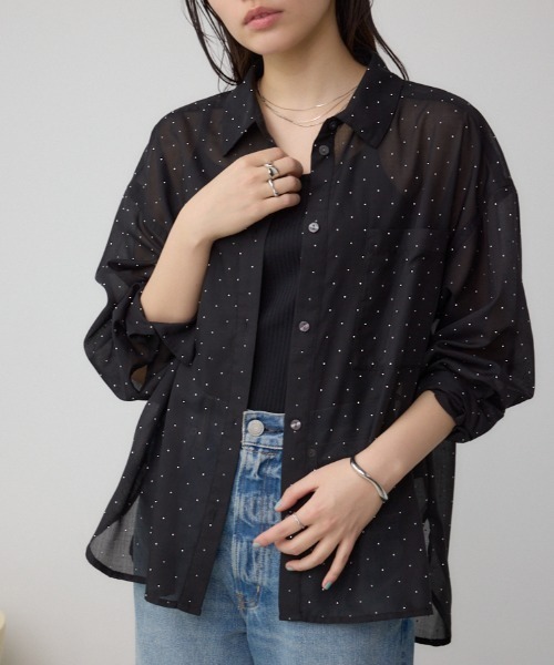 AZUL by moussy(アズールバイマウジー)の「ラインストーンシャツ(シャツ/ブラウス・レディース・ブラック/ストライプ/オフホワイト・SMALL/MEDIUM)」の3枚目の写真