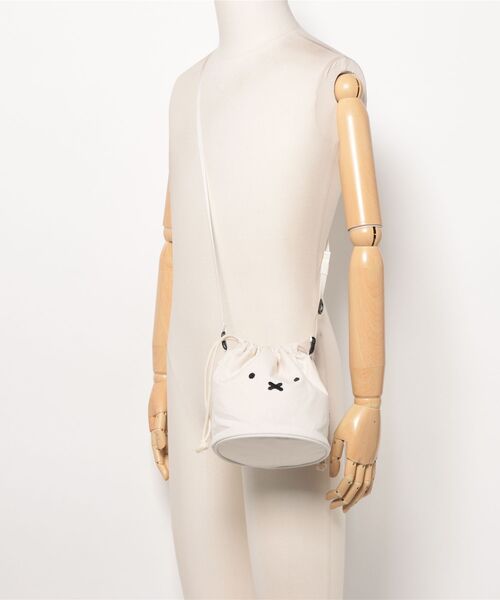 Miffy（ ミッフィー）の「【miffy/ミッフィー】 巾着ショルダー フェイスデザイン（ショルダーバッグ・レディース・ブラック/ナチュラル・FREE）」の5枚目の写真