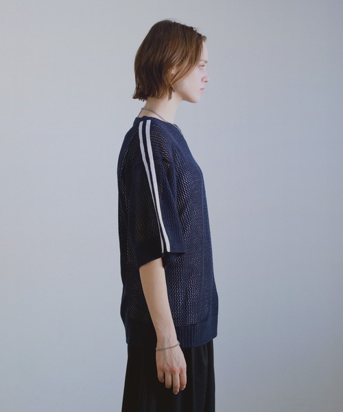 ROCHEM（ローシェン）の「ワンポイントロゴ刺繍サイドラインメッシュニット（ニット/セーター・メンズ・ネイビー/ワイン/チャコール/ブラック/ホワイト/ダークグリーン・S/M/L/XS）」の12枚目の写真