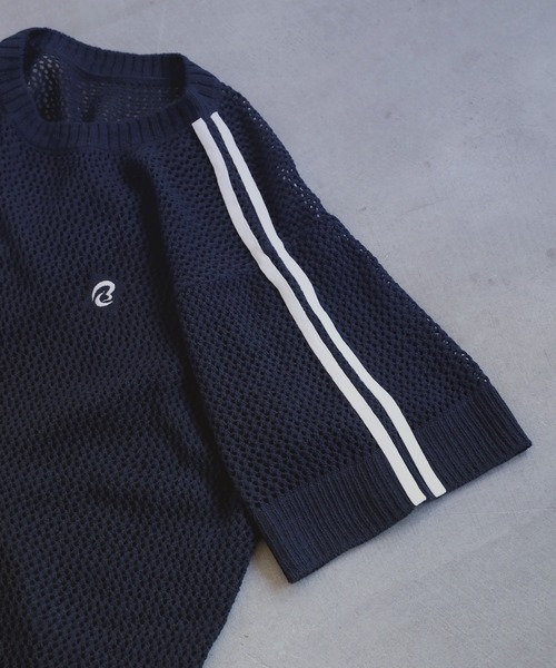 ROCHEM（ローシェン）の「ワンポイントロゴ刺繍サイドラインメッシュニット（ニット/セーター・メンズ・ネイビー/ワイン/チャコール/ブラック/ホワイト/ダークグリーン・S/M/L/XS）」の16枚目の写真