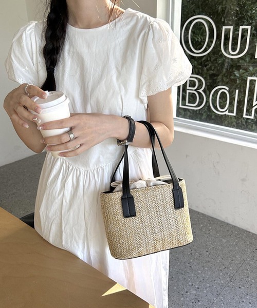 VIBGYOR(ヴィブジョー)の「Mignonjour/かご2wayバッグ M2384(かごバッグ・レディース・ブラウン/ベージュ/ブラック・FREE)」の10枚目の写真