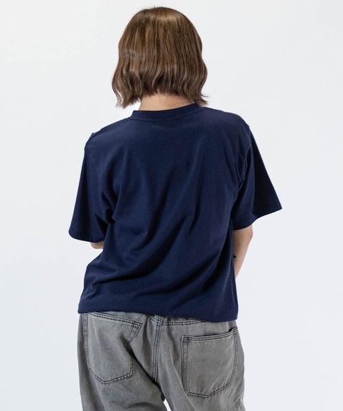 JOHN'S CLOSET(ジョンズクローゼット)の「【t】〔神保町にゃんこ堂〕ワンポイント刺繍/両面プリント 半袖Tシャツ(Tシャツ/カットソー・メンズ・ブラック系2/ネイビー系2/ホワイト系1/ホワイト系2/ブラック系1/ネイビー系1・LARGE/MEDIUM)」の21枚目の写真