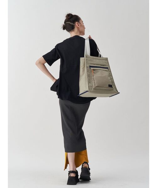 UN3D.(アンスリード)トラピーズナイロンバッグ WEB限定】TRAPEZE NYLON BAG / トラピーズナイロンバッグ