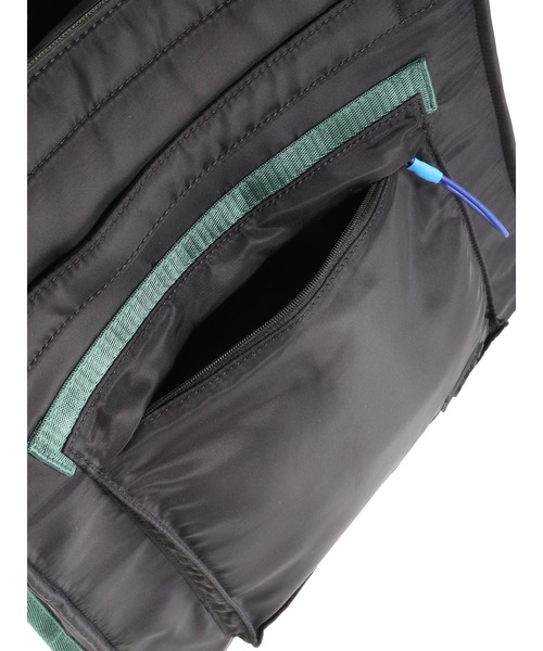 UN3D.（アンスリード）の「【WEB限定】TRAPEZE NYLON BAG / トラピーズナイロンバッグ（トートバッグ・レディース・ベージュ/ブラック・FREE）」の11枚目の写真