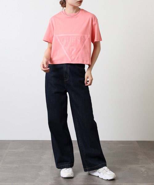 Guess(ゲス)の「GUESS ADELE CROP T-SHIRT TEEシャツ(Tシャツ/カットソー・レディース・ブラック/ライトパープル/グリーン/ピンク・S/M)」の8枚目の写真
