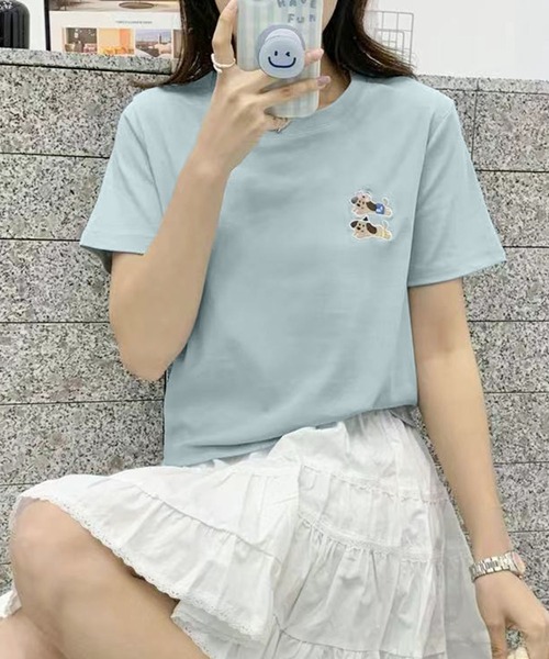 aimoha(アイモハ)の「ワンポイント犬刺繍Tシャツ(Tシャツ/カットソー・レディース・ブルー/ホワイト/ライトグレー/ダークグレー/ベージュ・FREE)」の5枚目の写真
