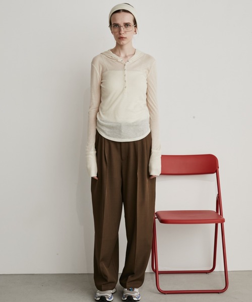Auntie Rosa Holiday(アンティローザホリデー)の「ヘンリーネックフーディートップス(Tシャツ/カットソー・レディース・杢グレー/その他/アイボリー・FREE)」の9枚目の写真