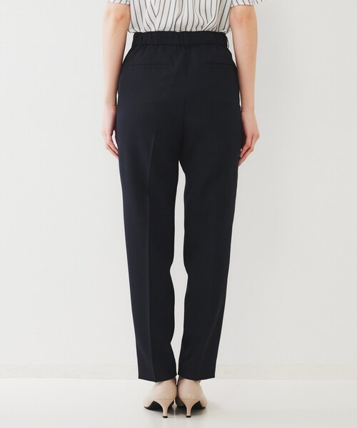 UNTITLED（アンタイトル）の「【通勤スーツ】ライトウェイト テーパードパンツ（その他パンツ・レディース・サンドベージュ/ネイビー/ブラック/チャコールグレー・50/42/44/46/48/00/01/02/03/04）」の18枚目の写真