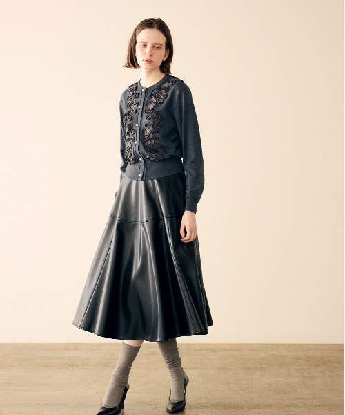 Marilyn Moon（マリリンムーン）の「code embroidery cardigan（カーディガン/ボレロ・レディース・チャコール/レッド/ブラック/オフホワイト・FREE）」の7枚目の写真