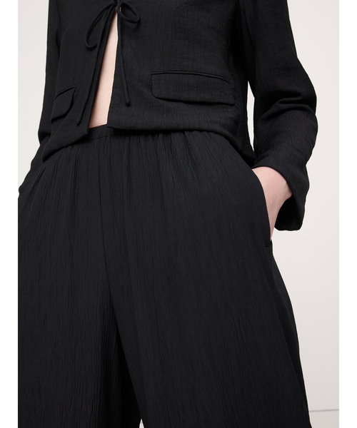 Banana Republic（バナナリパブリック）の「プルオン ワイドレッグ クリンクルパンツ（その他パンツ・メンズ・グリーン/ブラック・XS/S/M/L）」の7枚目の写真