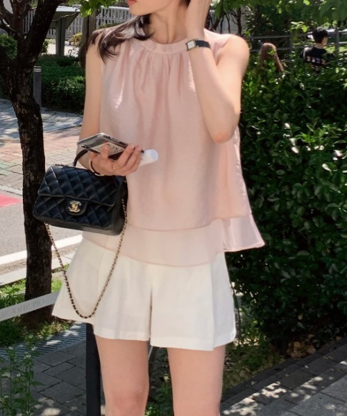 FAVORITO(ファヴォリート)の「ダブルレイヤードノースリーブトップス(シャツ/ブラウス・レディース・ピンク/ホワイト/ブラック・F)」の17枚目の写真