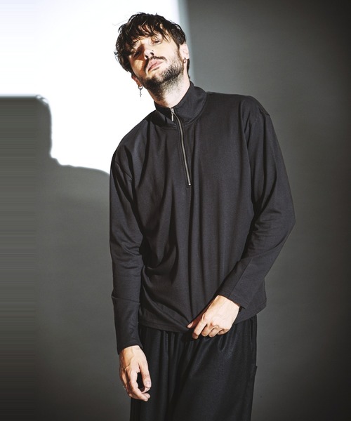 NO ID.(ノーアイディ)の「【NO ID.】Half Zip Big Pullover / ハーフ ジップ ビッグ プルオーバー(ポロシャツ・メンズ・ブラック/グレー/ホワイト・1/2)」の7枚目の写真