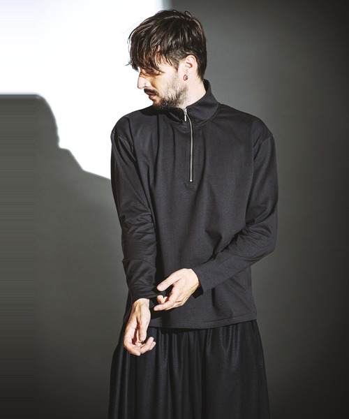 NO ID.(ノーアイディ)の「【NO ID.】Half Zip Big Pullover / ハーフ ジップ ビッグ プルオーバー(ポロシャツ・メンズ・ブラック/グレー/ホワイト・1/2)」の20枚目の写真