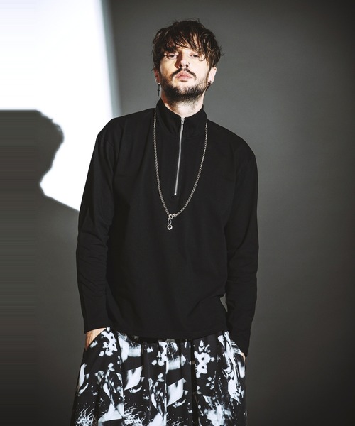 NO ID.(ノーアイディ)の「【NO ID.】Half Zip Big Pullover / ハーフ ジップ ビッグ プルオーバー(ポロシャツ・メンズ・ブラック/グレー/ホワイト・1/2)」の22枚目の写真