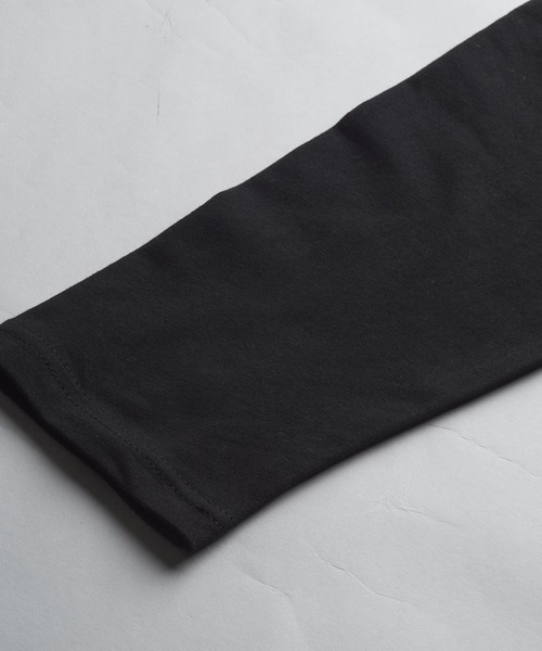 NO ID.(ノーアイディ)の「【NO ID.】Half Zip Big Pullover / ハーフ ジップ ビッグ プルオーバー(ポロシャツ・メンズ・ブラック/グレー/ホワイト・1/2)」の11枚目の写真