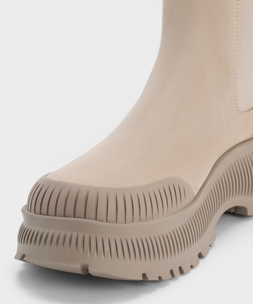 CHARLES & KEITH（チャールズ & キース）の「Darra ダラ リジッドソールチェルシーブーツ（ブーツ・レディース・ブラック/バーガンディー/ベージュ・24.5cm/23.5cm/23cm/22.5cm/26.5cm/25.5cm/25cm）」の16枚目の写真