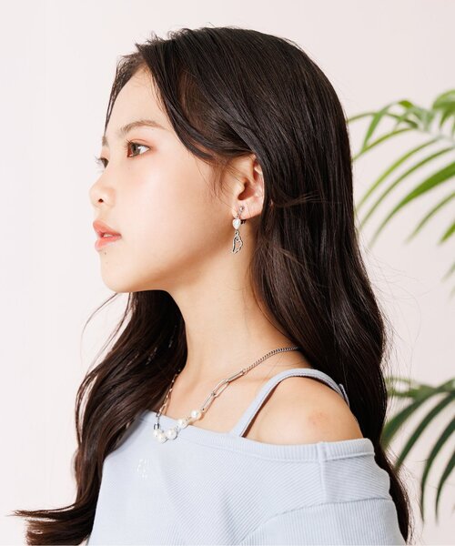 algy(アルジー)の「エンジェルハートパールイヤリング(イヤリング・キッズ・シルバー・FREE)」の5枚目の写真