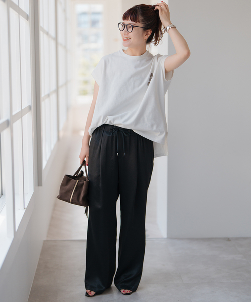 Spick & Span(スピックアンドスパン)の「《WEB限定 / 追加》ワッシャーサテンイージーパンツ(その他パンツ・レディース・ブラック/チャコールグレー・40/38/36)」の3枚目の写真