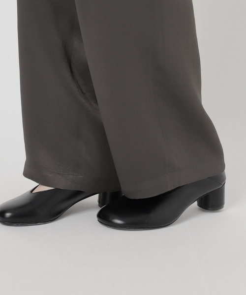 Spick & Span(スピックアンドスパン)の「《WEB限定 / 追加》ワッシャーサテンイージーパンツ(その他パンツ・レディース・ブラック/チャコールグレー・40/38/36)」の22枚目の写真