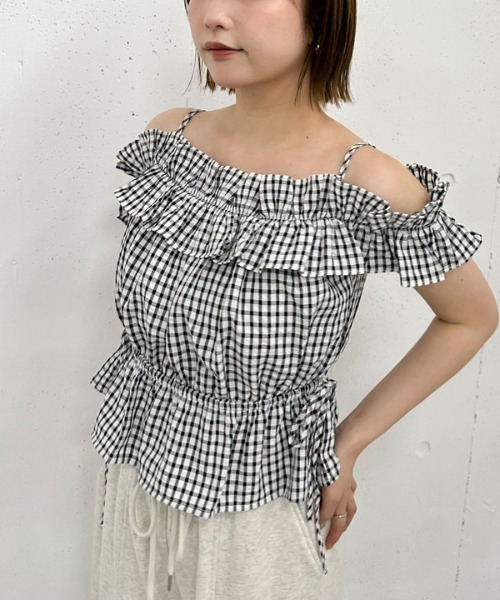 archives（アルシーヴ）の「チェックフリルオフショルブラウス（シャツ/ブラウス・レディース・オフホワイト/ブラック/ベージュ・MEDIUM）」の17枚目の写真