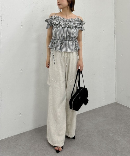 archives（アルシーヴ）の「チェックフリルオフショルブラウス（シャツ/ブラウス・レディース・オフホワイト/ブラック/ベージュ・MEDIUM）」の20枚目の写真