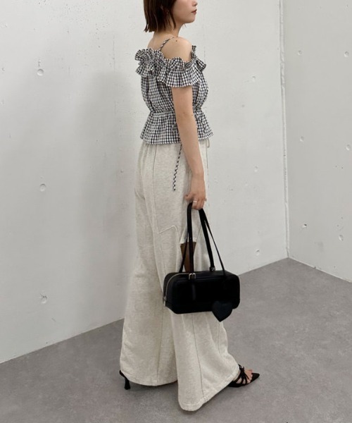 archives（アルシーヴ）の「チェックフリルオフショルブラウス（シャツ/ブラウス・レディース・オフホワイト/ブラック/ベージュ・MEDIUM）」の21枚目の写真