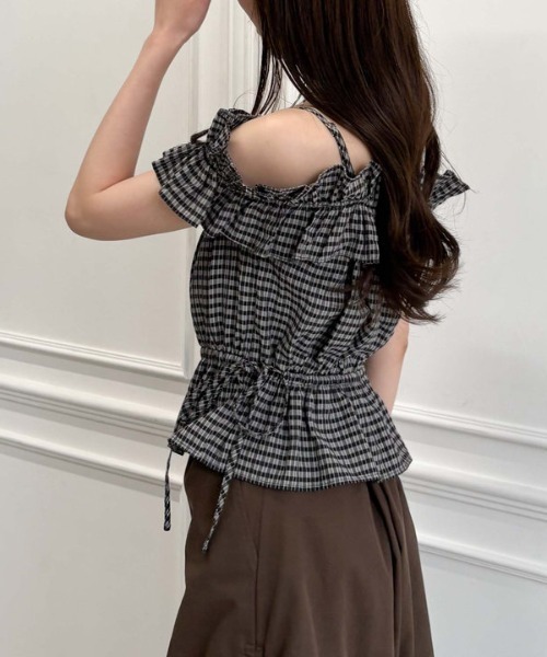 archives（アルシーヴ）の「チェックフリルオフショルブラウス（シャツ/ブラウス・レディース・オフホワイト/ブラック/ベージュ・MEDIUM）」の7枚目の写真