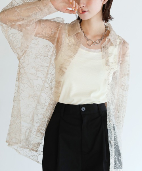 shetila(シェティラ)の「一目惚れ フラワーエンブロイダリーシアーシャツ(シャツ/ブラウス・レディース・ブラック/キナリ・FREE)」の10枚目の写真