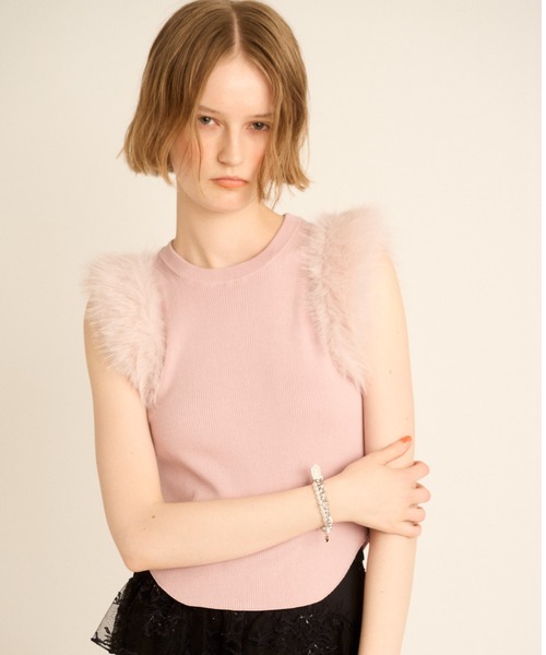 FURFUR(ファーファー)の「エコファースリーブニットトップス(ニット/セーター・レディース・ホワイト/ピンク/チャコールグレー・F)」の3枚目の写真