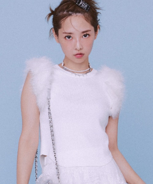 FURFUR(ファーファー)の「エコファースリーブニットトップス(ニット/セーター・レディース・ホワイト/ピンク/チャコールグレー・F)」の4枚目の写真