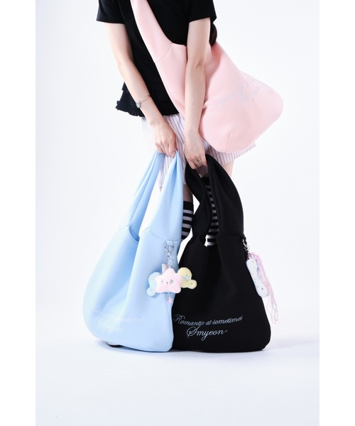 Soft embroidery shoulder bag/ソフトタッチ刺繍ショルダーバッグ