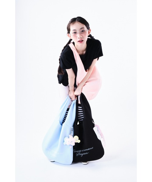 smyeon ソフトタッチ刺繍ショルダーバッグ Smyeon ショルダーバッグ バッグ Soft embroidery shoulder bag