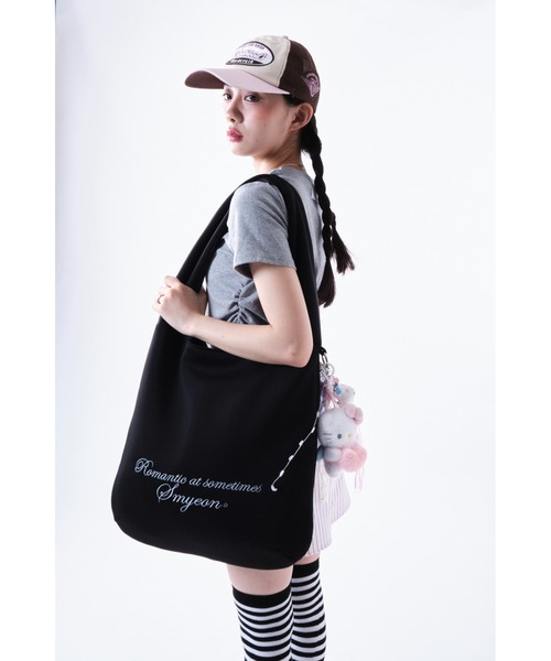 Smyeon(スミョン)の「Soft embroidery shoulder bag/ソフトタッチ刺繍ショルダーバッグ(ショルダーバッグ・レディース・ピンク/ライトブルー/ブラック/パープル・FREE)」の5枚目の写真