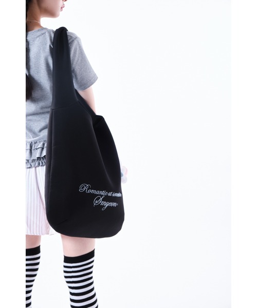 Soft embroidery shoulder bag/ソフトタッチ刺繍ショルダーバッグ